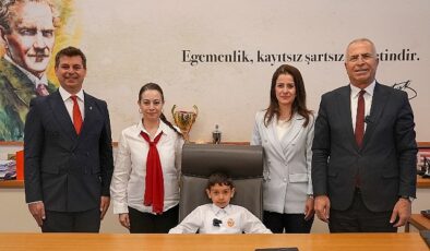 Başkan Işık, 23 Nisan’da koltuğunu Ege’ye devretti