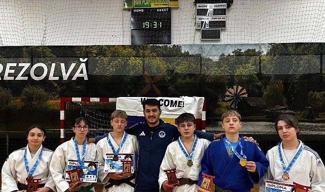 Kağıtspor’un başarısı her geçen gün katlanarak artıyor;  “Kağıtspor harikalar yaratıyor”