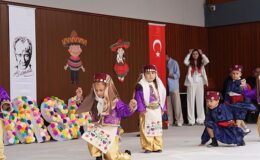 Seferihisar’da 23 Nisan coşkusu; Yarınların ışığı çocuklar sahnedeydi
